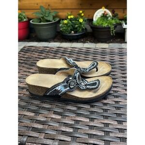 Croft and Barrow 9.5 M Beaded Sequin Cork Wedge Thong Sandals Boho Festival